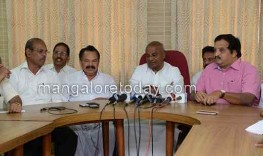 Deve Gowda in mangaluru 1